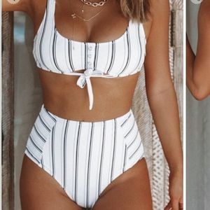 WHITE AND BLACK STRIPE BIKINI